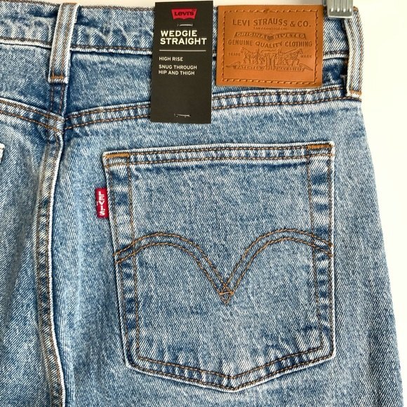 Levi’s Premium High Rise Wedgie Straight Leg Jeans Button Fly Blue 28 - Picture 10 of 11